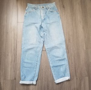 Vintage light wash high-waisted mom jeans